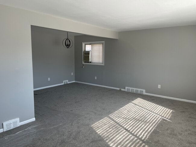 15226 W 9 Mile Rd, Unit 15226