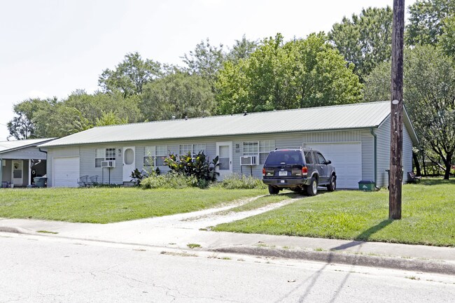 841-905 W 12th St in Fayetteville, AR - Foto de edificio - Building Photo