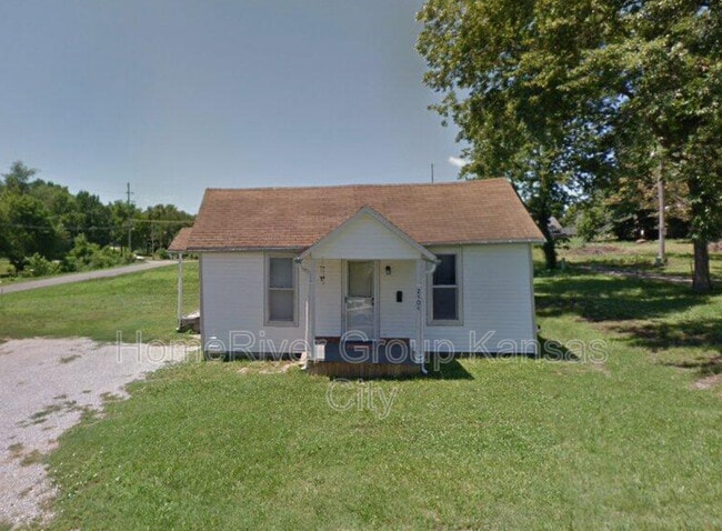 property at 2304 Elm St