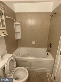 725 E Biddle St photo'