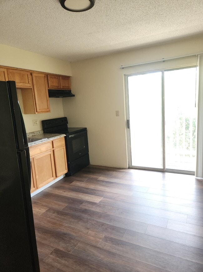 696 S 72nd Ave, Unit UnitCUpstairs