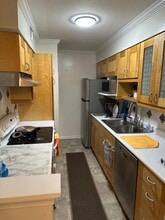 5905 Bayshire Rd, Unit Apt#E in West Springfield, VA - Building Photo - Building Photo