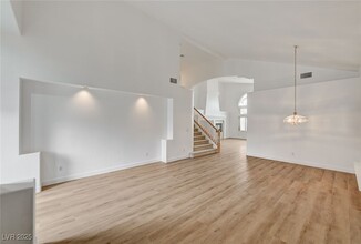 10016 Diving Duck Ave in Las Vegas, NV - Building Photo - Building Photo