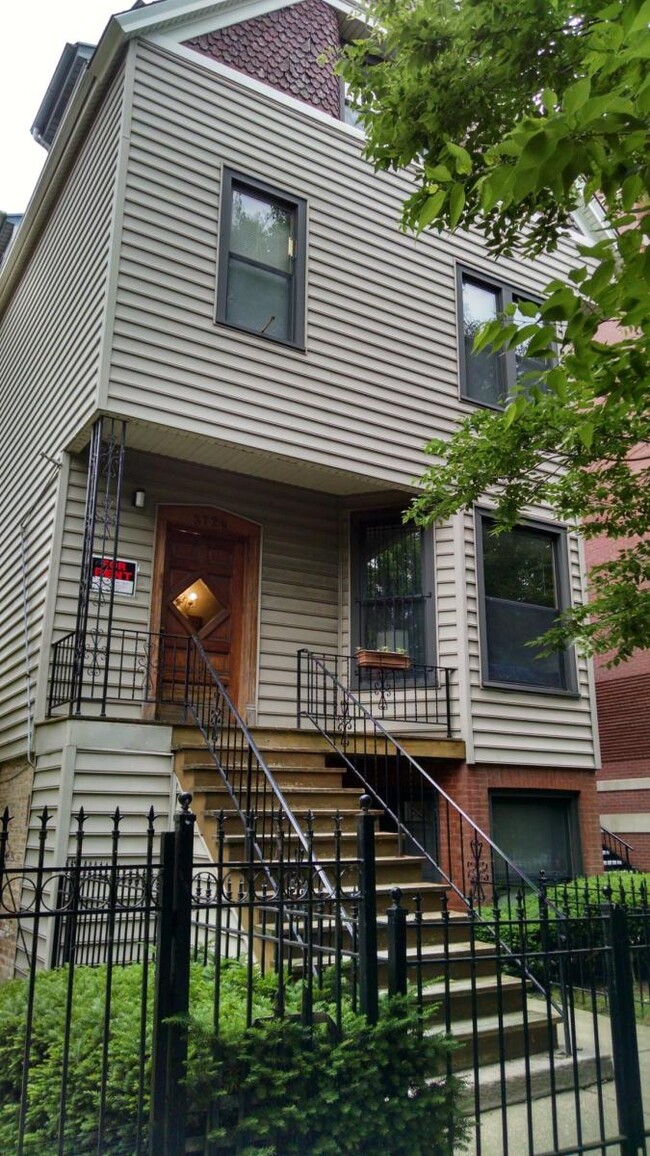 3729 N Kenmore Ave in Chicago, IL - Building Photo - Building Photo