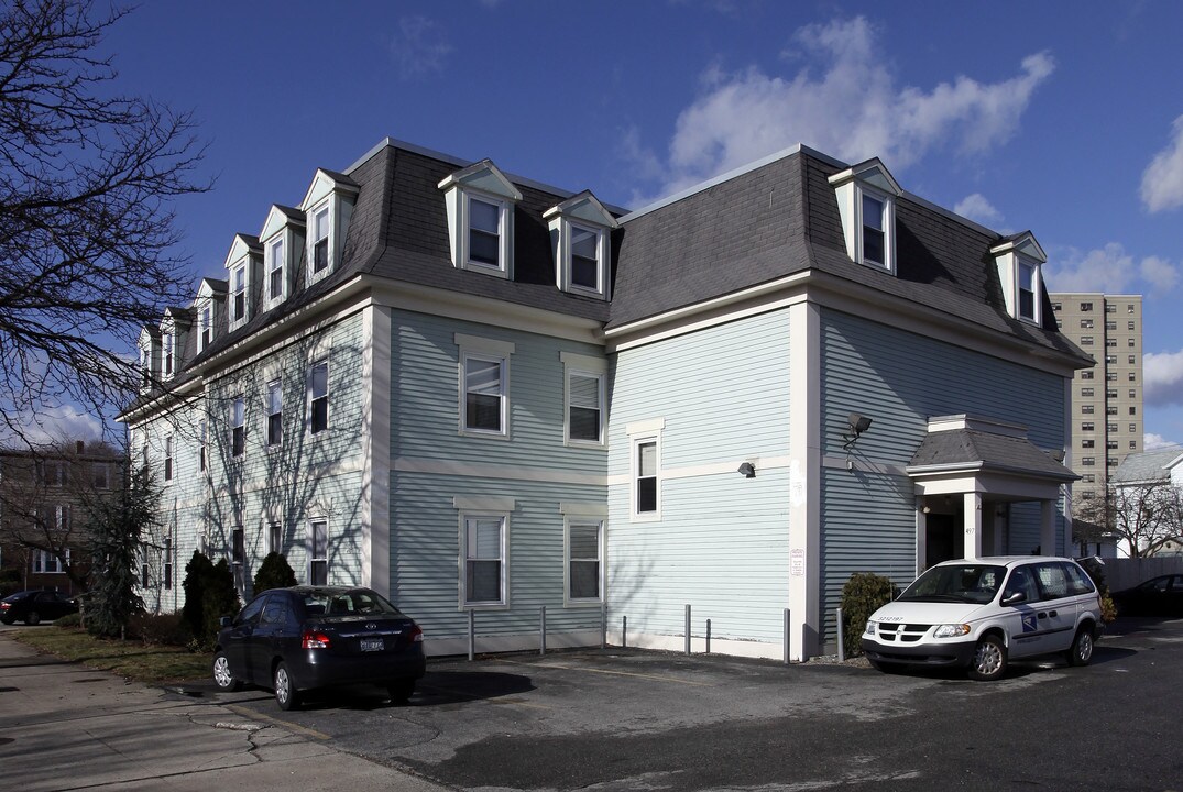 497 Broadway in Providence, RI - Foto de edificio