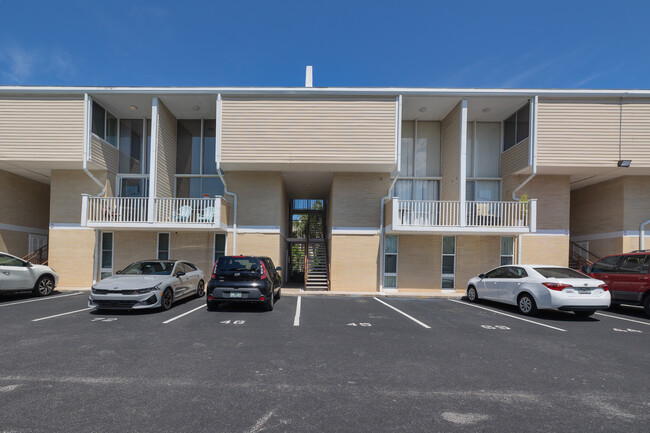 Seaplace Condominiums in Atlantic Beach, FL - Building Photo - Building Photo