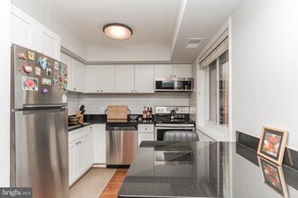 3342 S 28th St-Unit -404 in Alexandria, VA - Building Photo - Building Photo