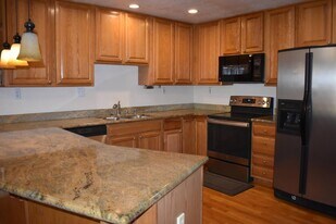 4173 El Camino Real in Palo Alto, CA - Building Photo