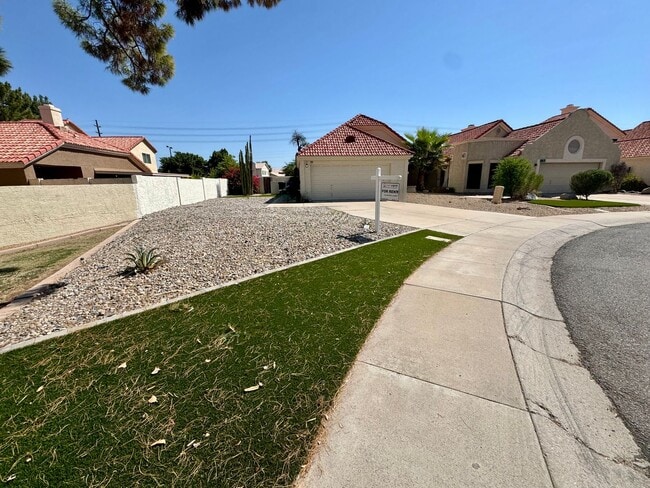 property at 537 N Red Rock St