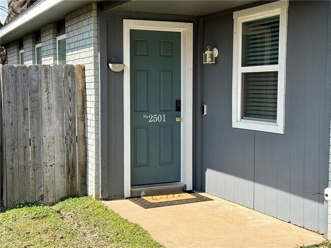 2501 Purdue Cir in Bentonville, AR - Building Photo - Building Photo