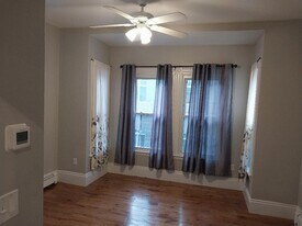 565 Salem St, Unit 2 in Malden, MA - Building Photo