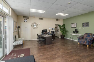 American River Garden Apartments in Sacramento, CA - Building Photo - Interior Photo