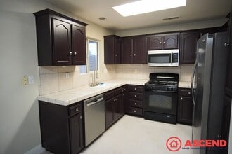 4602 Sun Devils Ave in Bakersfield, CA - Building Photo - Building Photo