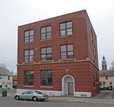 2105 W Lapham St in Milwaukee, WI - Building Photo - Building Photo