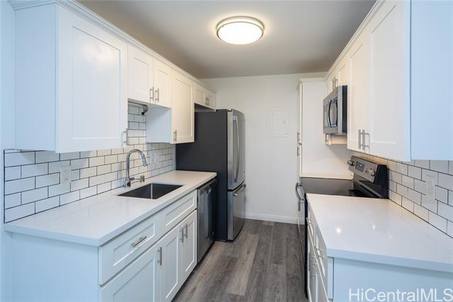 property at 1056-1056 Paha Pl