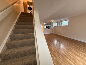 154 North Beacon St, Unit B2 in Boston, MA - Building Photo - Building Photo