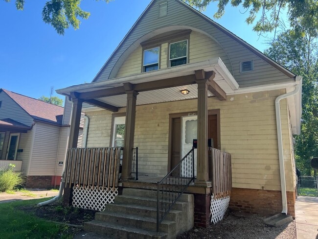 property at 1812 S Spring St