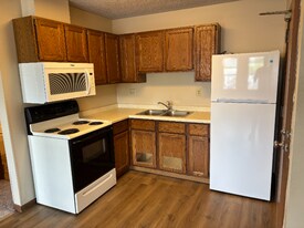 950 49th Ave in Goodview, MN - Building Photo