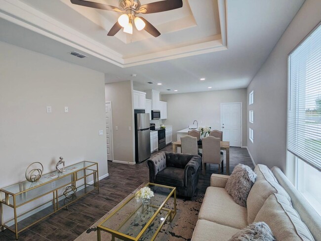 3308 Wolf Creek Ave in Edinburg, TX - Building Photo - Interior Photo