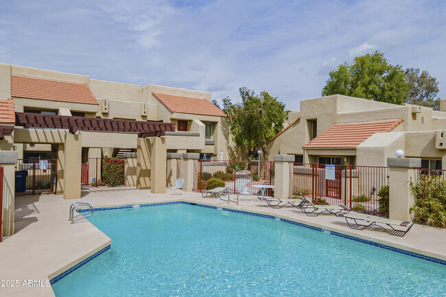 1432 W Emerald Ave in Mesa, AZ - Building Photo - Building Photo