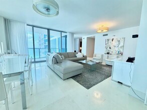 3101 S Ocean Dr in Hollywood, FL - Foto de edificio - Building Photo