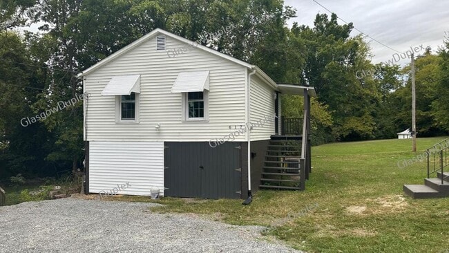 property at 617 S Franklin St