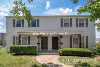 1030 Willow Brook Dr in St. Louis, MO - Building Photo - Building Photo