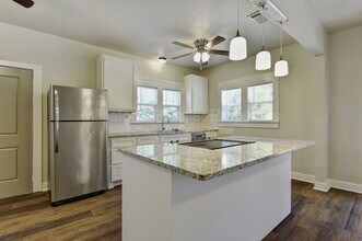 1115 S Rusk Ave in Denison, TX - Building Photo - Building Photo