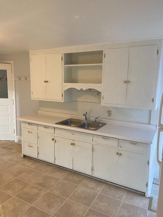 property at 901-903 26th St S