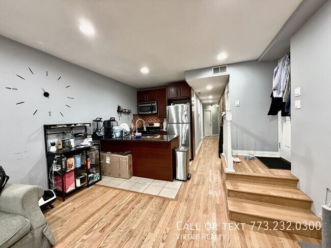 5791 N Ridge Ave in Chicago, IL - Building Photo - Building Photo