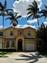 12362 SW 122nd St in Miami, FL - Building Photo