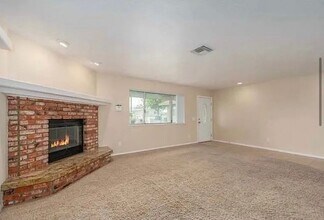 57004 Antelope Trail in Yucca Valley, CA - Foto de edificio - Building Photo