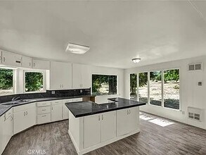 22550 Shady Grove Rd in Middletown, CA - Building Photo - Building Photo