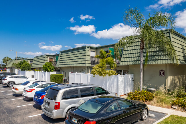 Fountain Square in Clearwater, FL - Building Photo - Building Photo