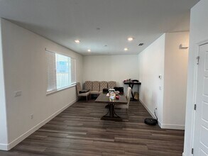 3824 Quinones Ave in Sacramento, CA - Building Photo - Building Photo