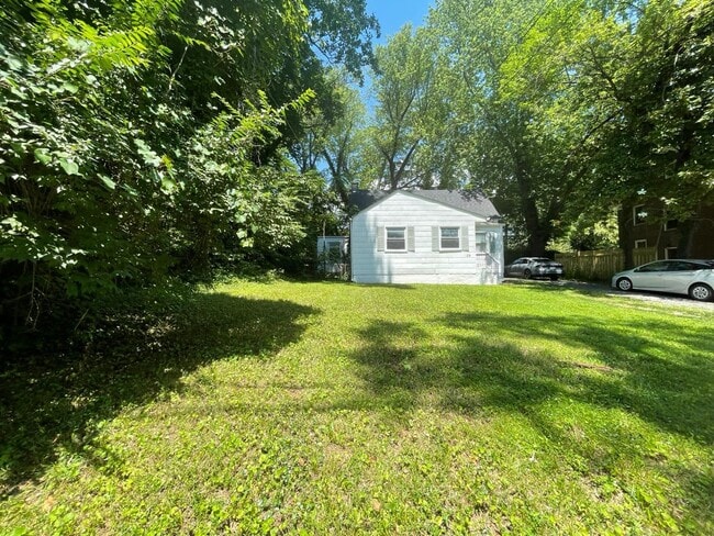 114 S Lee St in Falls Church, VA - Building Photo - Building Photo