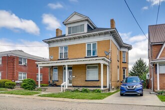 5112 Towers Terrace in Pittsburgh, PA - Building Photo - Building Photo