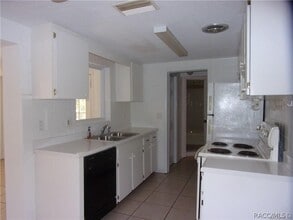 28 N Davis St in Beverly Hills, FL - Building Photo - Building Photo