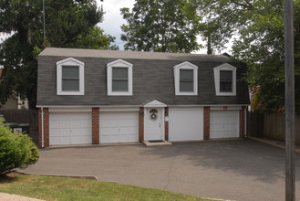 1 Carriage Way in Montclair, NJ - Building Photo - Building Photo