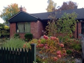 1515 Arboretum Plz E in Seattle, WA - Building Photo