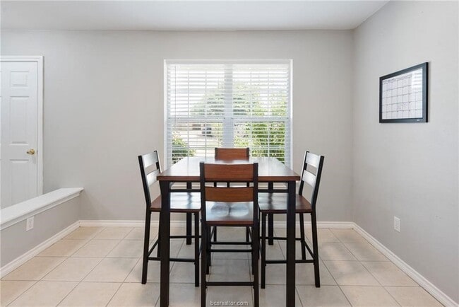 property at 3609 Oldenburg Ct