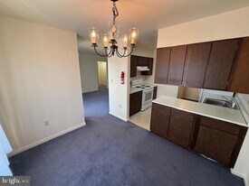 35 Greenwood Rd in York, PA - Building Photo