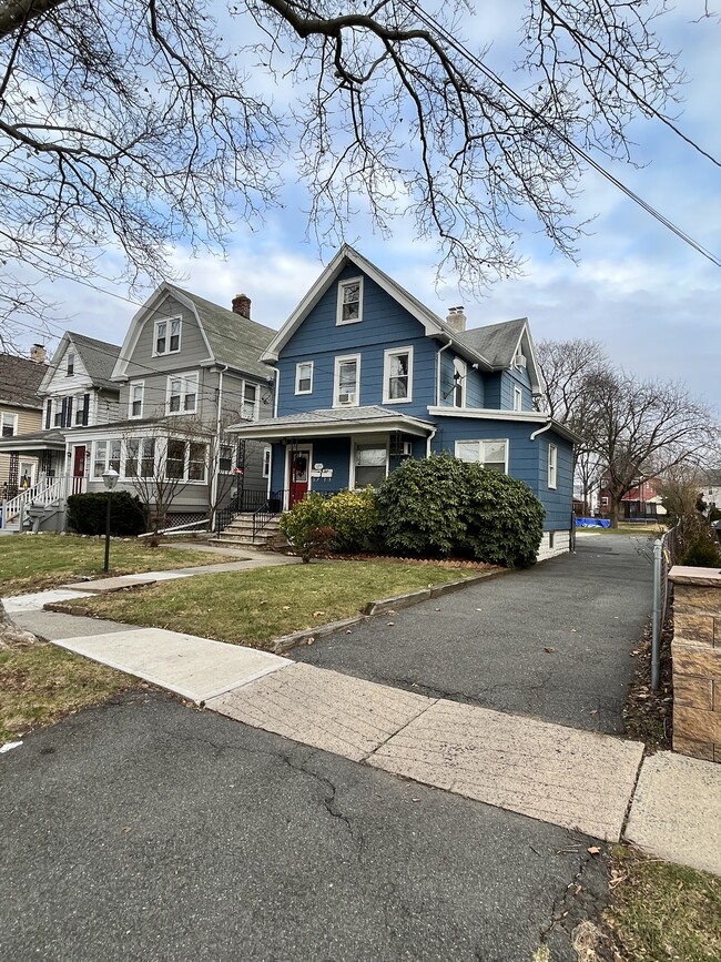 125 Weaver Ave, Unit 1st Level