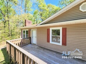 1407 Browdis Ave in Kannapolis, NC - Building Photo - Building Photo