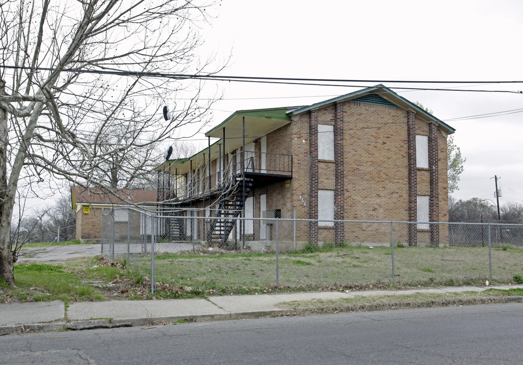 956 S Wellington St in Memphis, TN - Building Photo