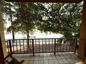 10850 W Flagler St in Miami, FL - Building Photo - Building Photo