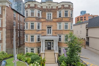 The Maitlands in Toronto, ON - Building Photo - Building Photo