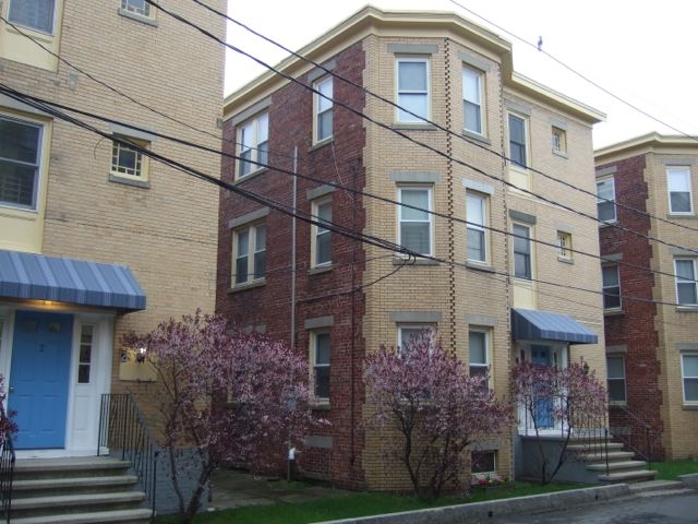 4 Littles Ln in Peabody, MA - Building Photo