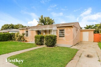 3025 Robert Rd in West Palm Beach, FL - Building Photo - Building Photo