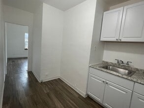 1107 7th St in Modesto, CA - Building Photo - Building Photo